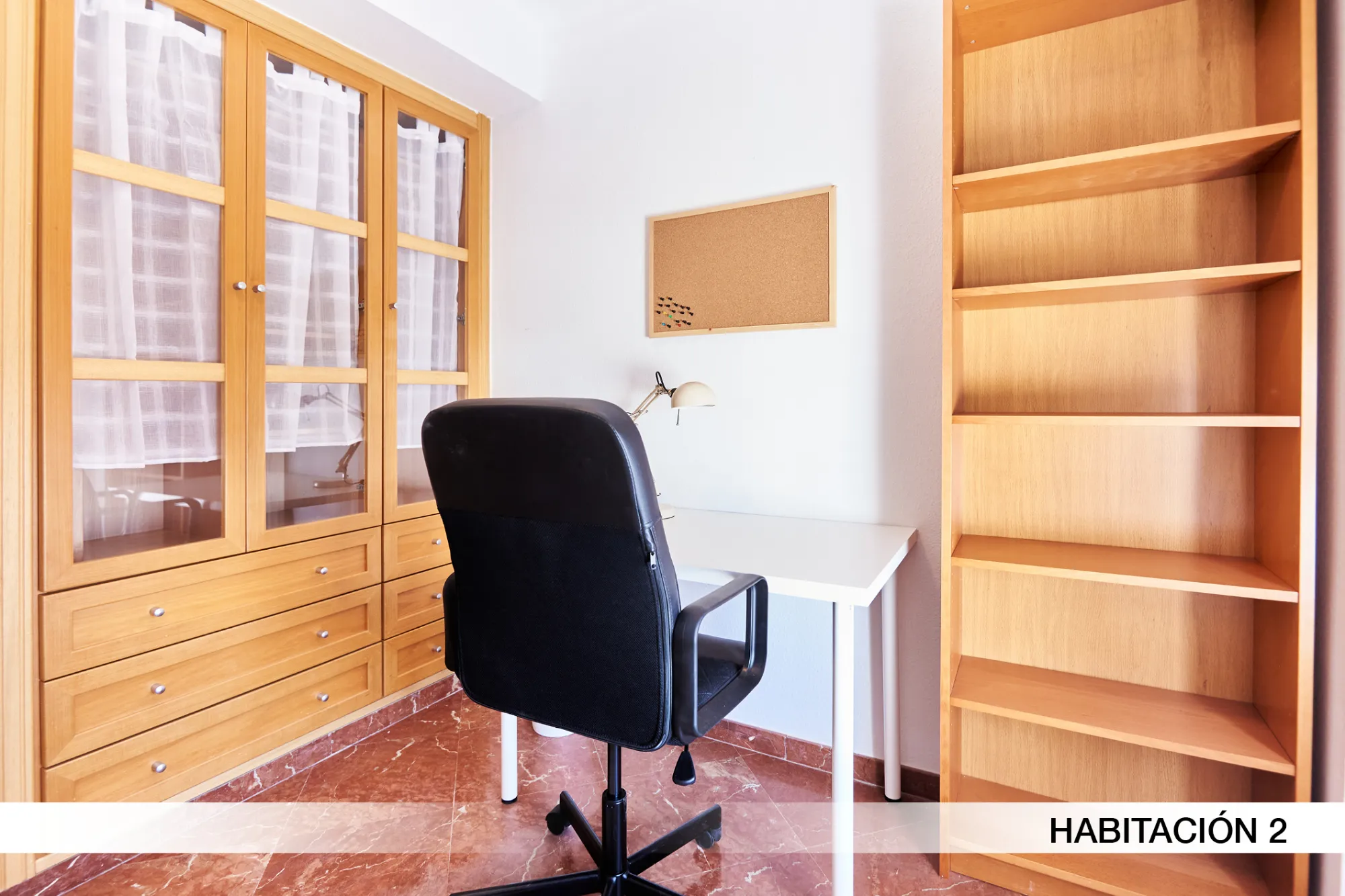 Shared Room in Seville photo 4