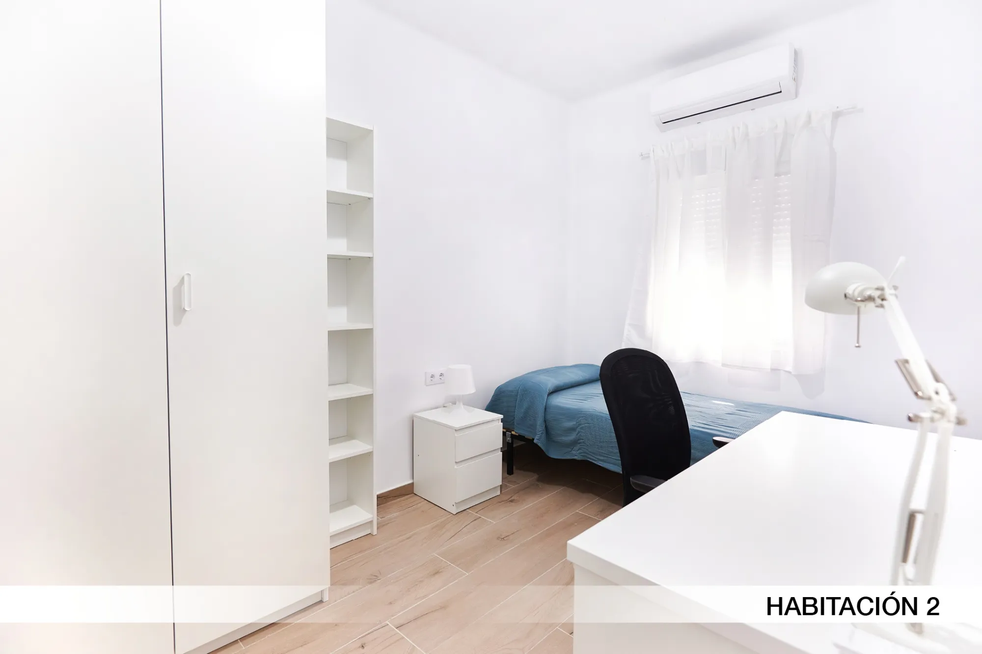 Shared Room in Seville photo 2