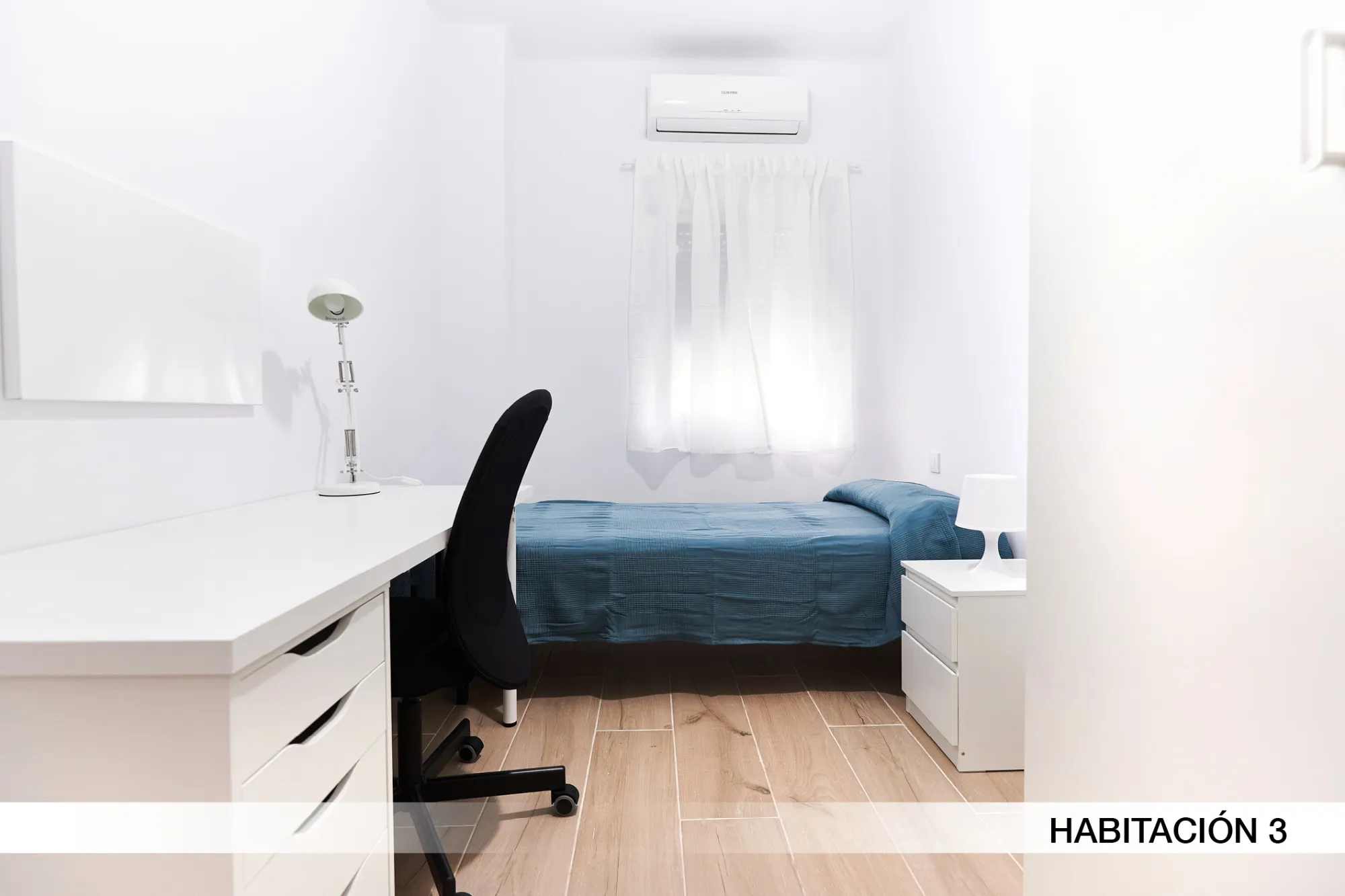 Shared Room in Seville photo 2