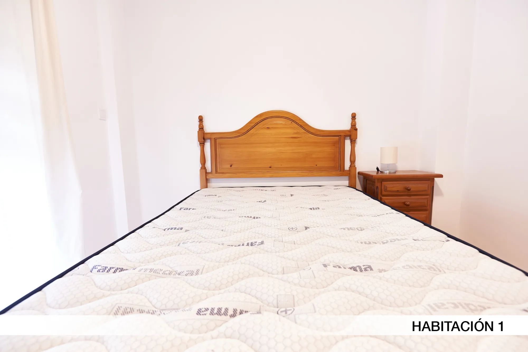 Shared Room in Seville photo 2