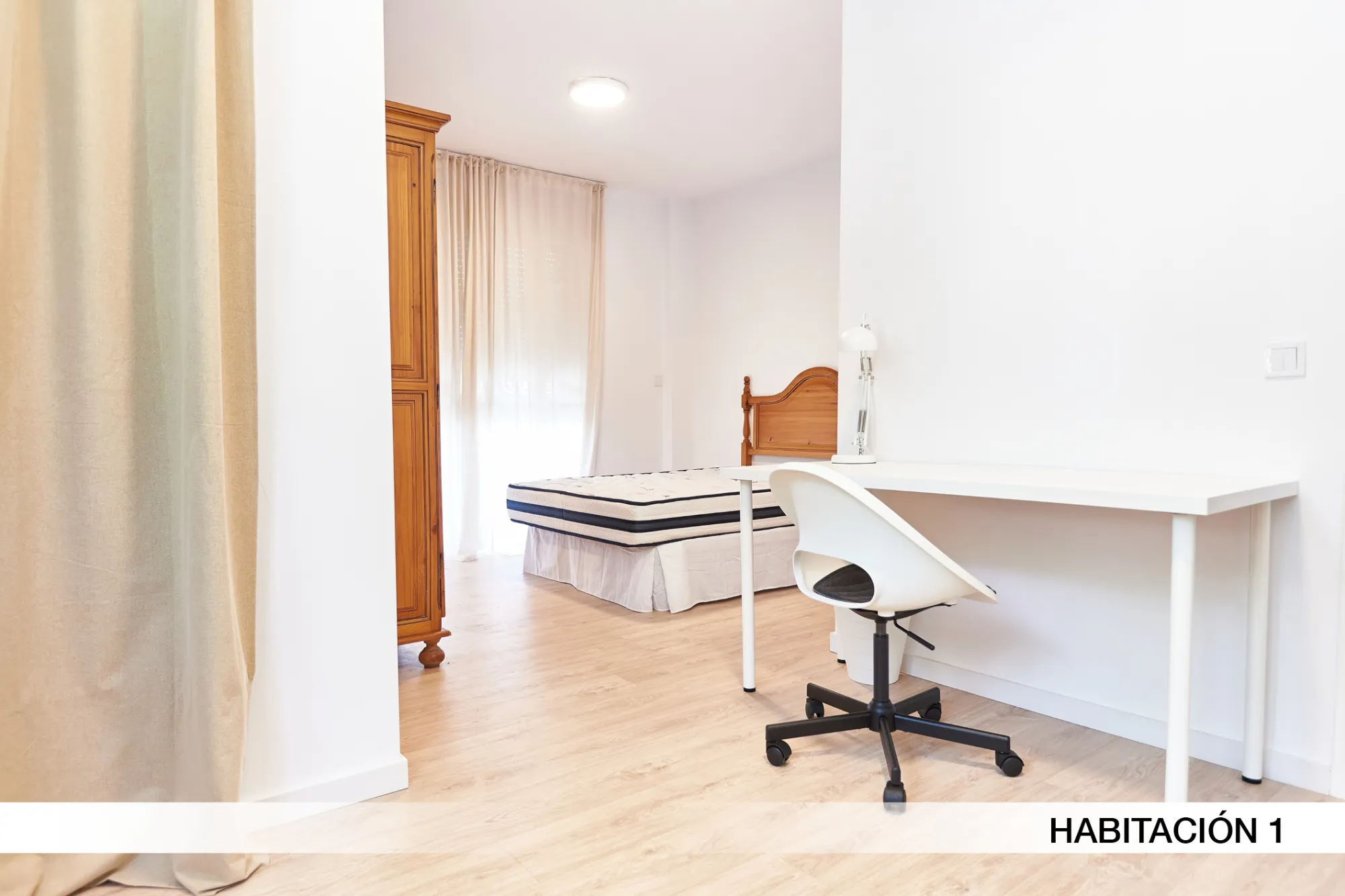 Shared Room in Seville photo 4