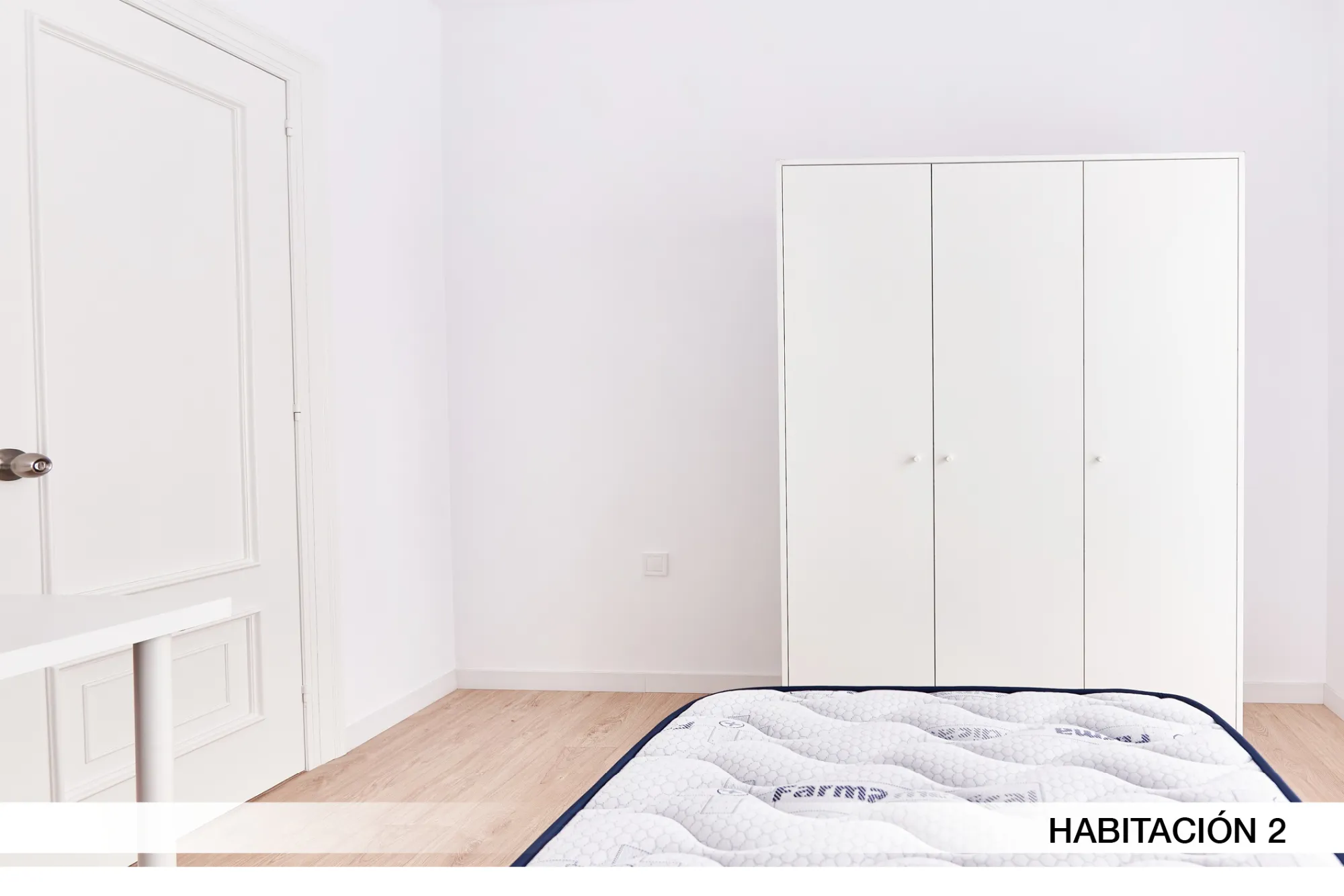 Shared Room in Seville photo 4