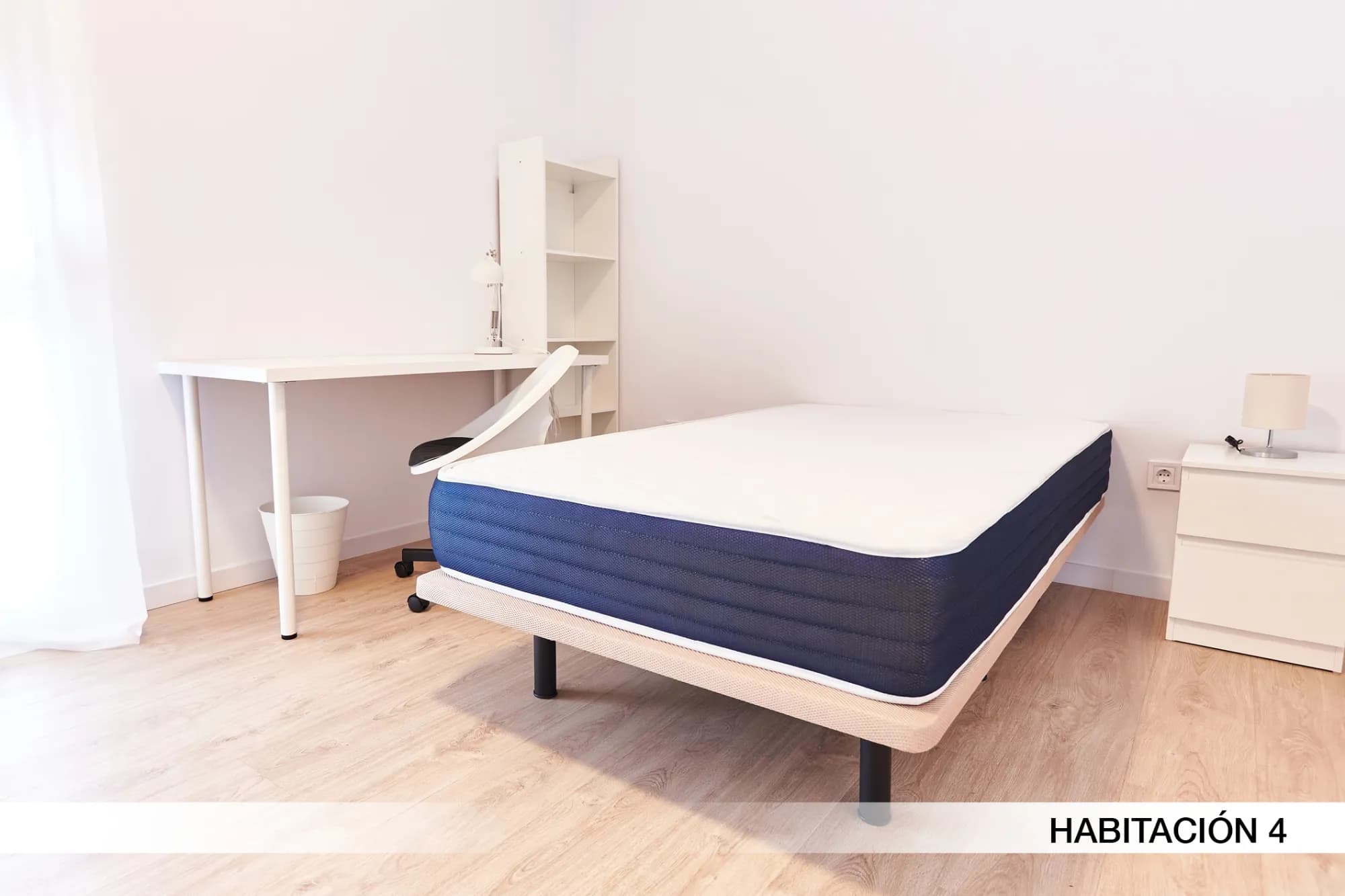 Shared Room in Seville photo 2