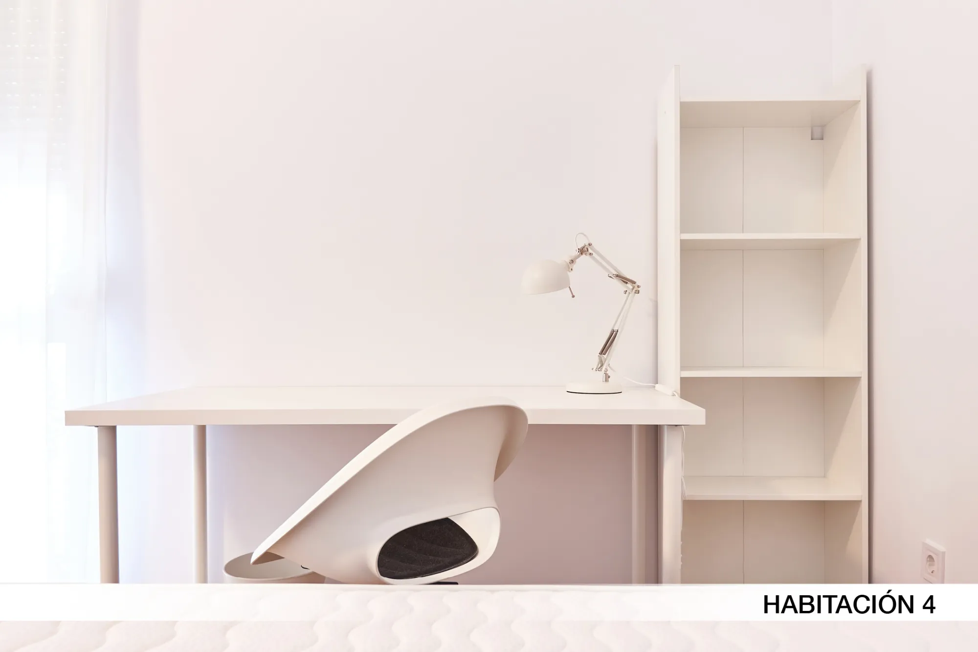 Shared Room in Seville photo 4