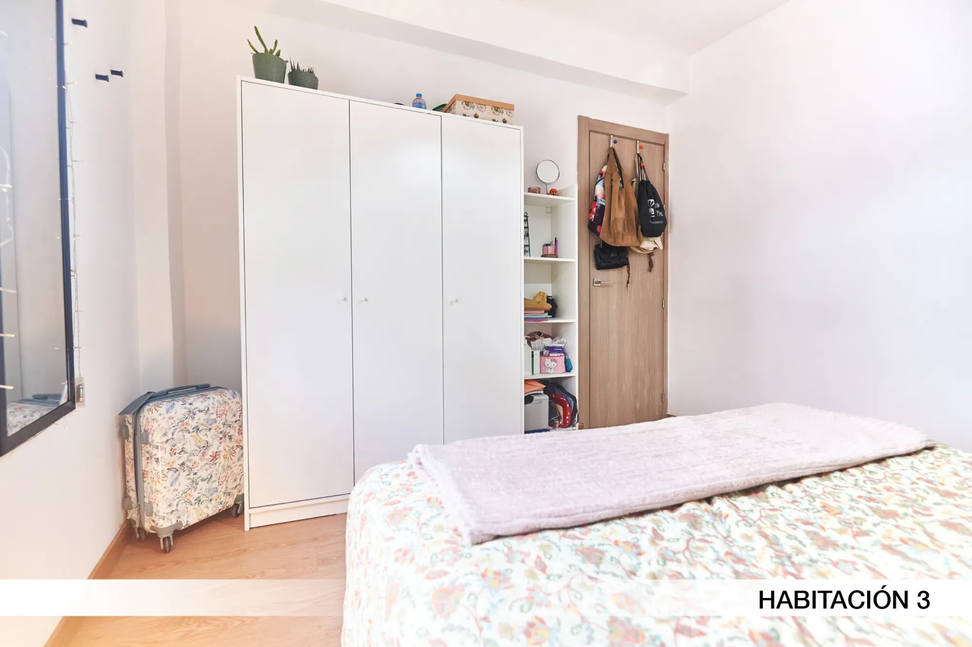 Shared Room in Seville photo 3