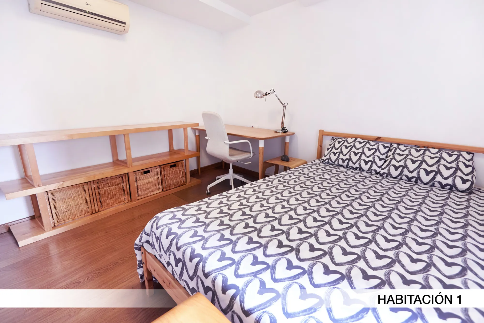 Shared Room in Seville photo 3