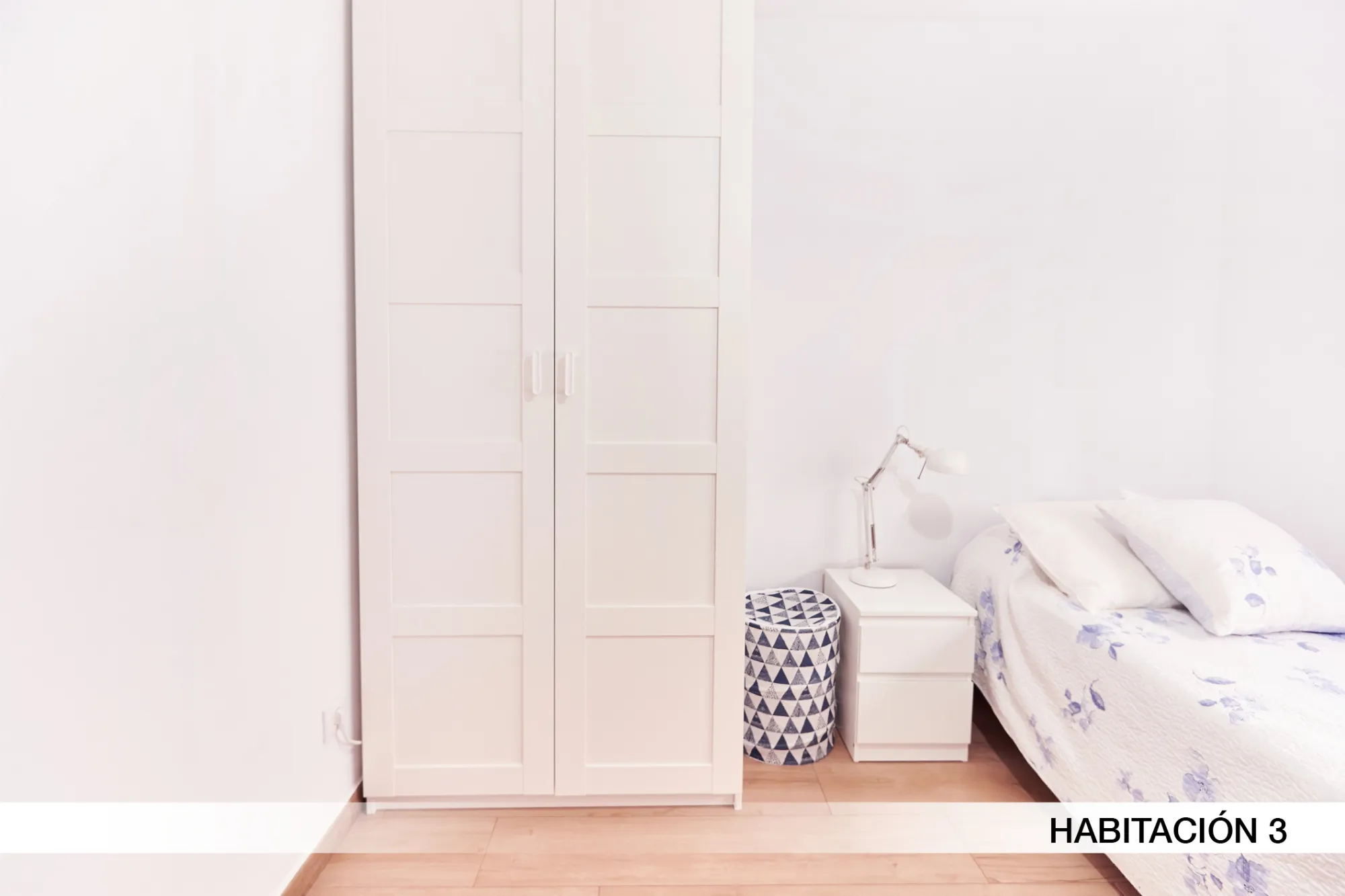 Shared Room in Seville photo 2