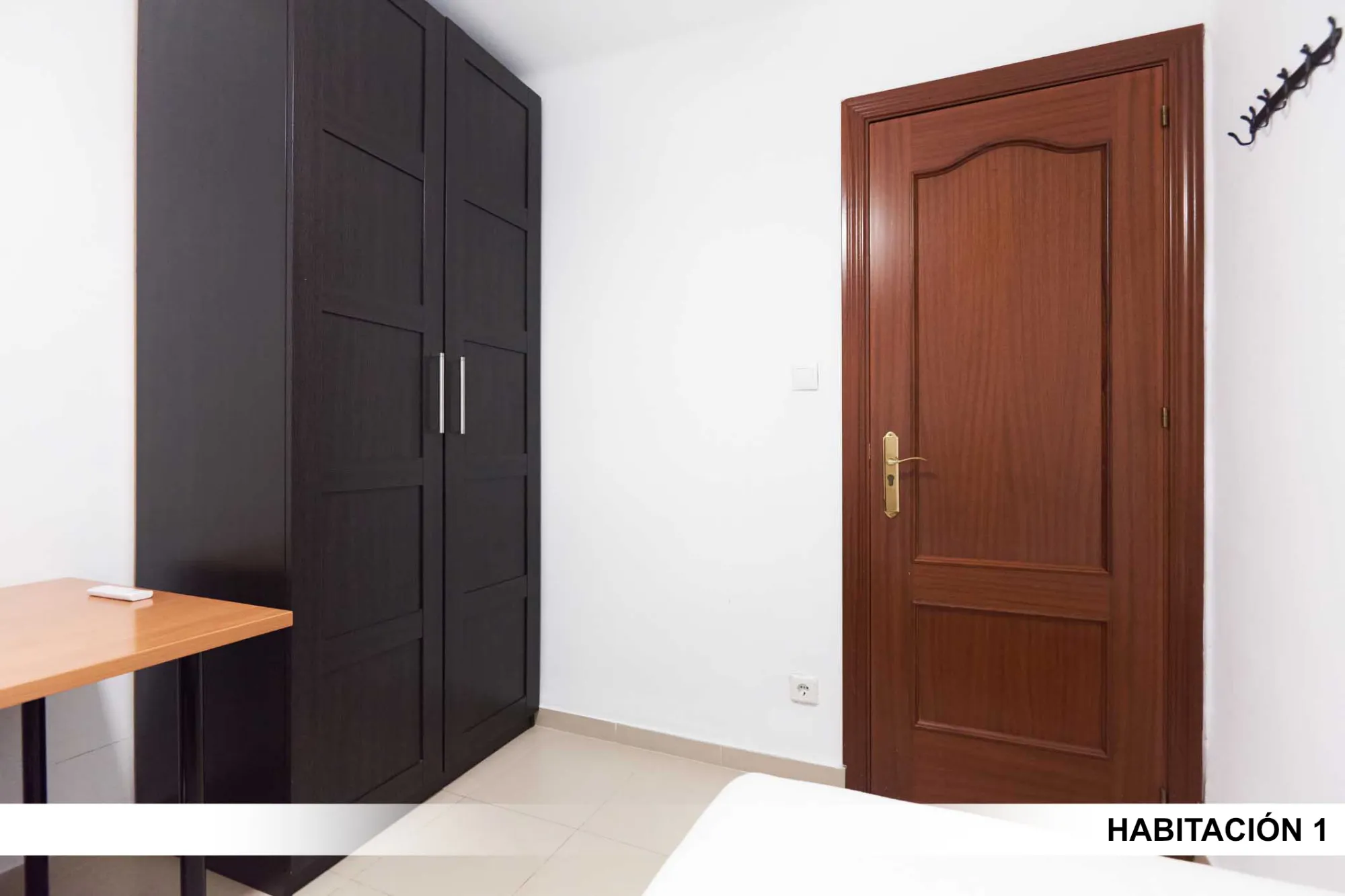 Shared Room in Seville photo 4