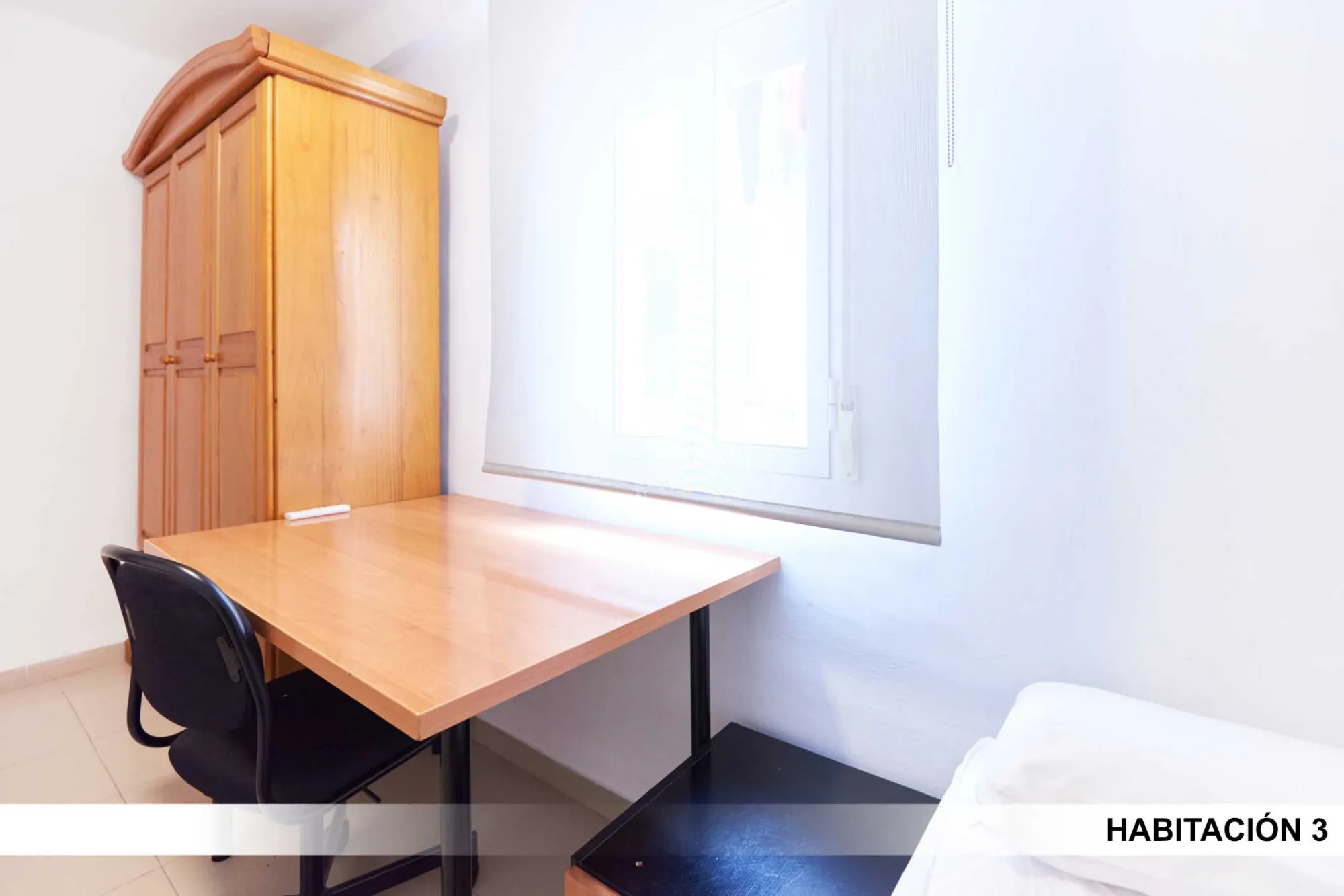 Shared Room in Seville photo 4