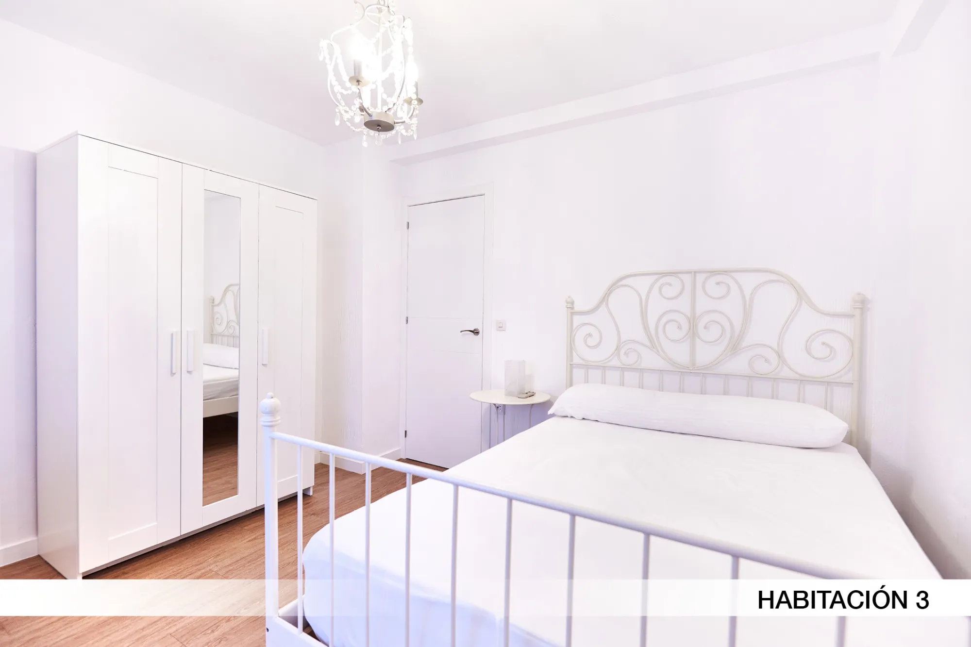 Shared Room in Seville photo 2