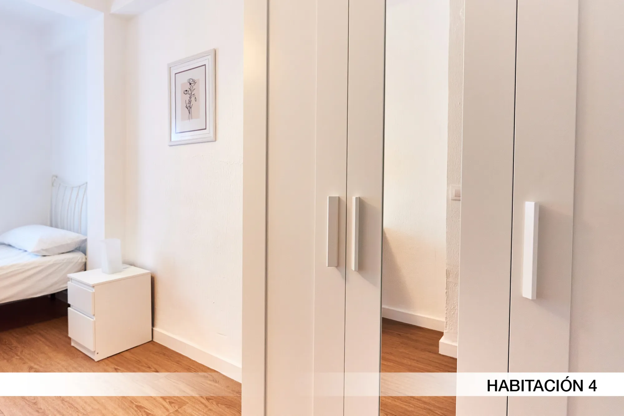 Shared Room in Seville photo 2