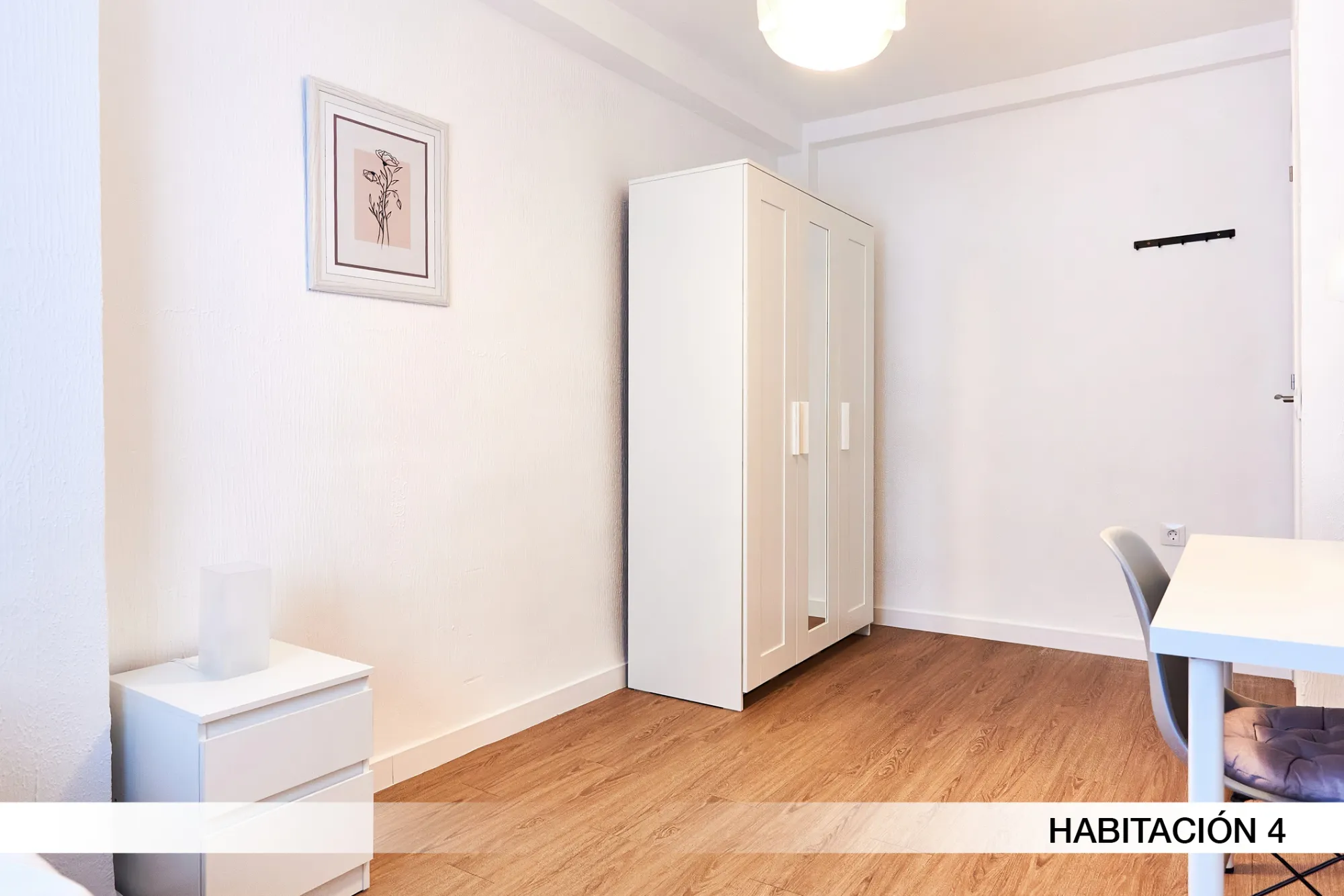 Shared Room in Seville photo 4