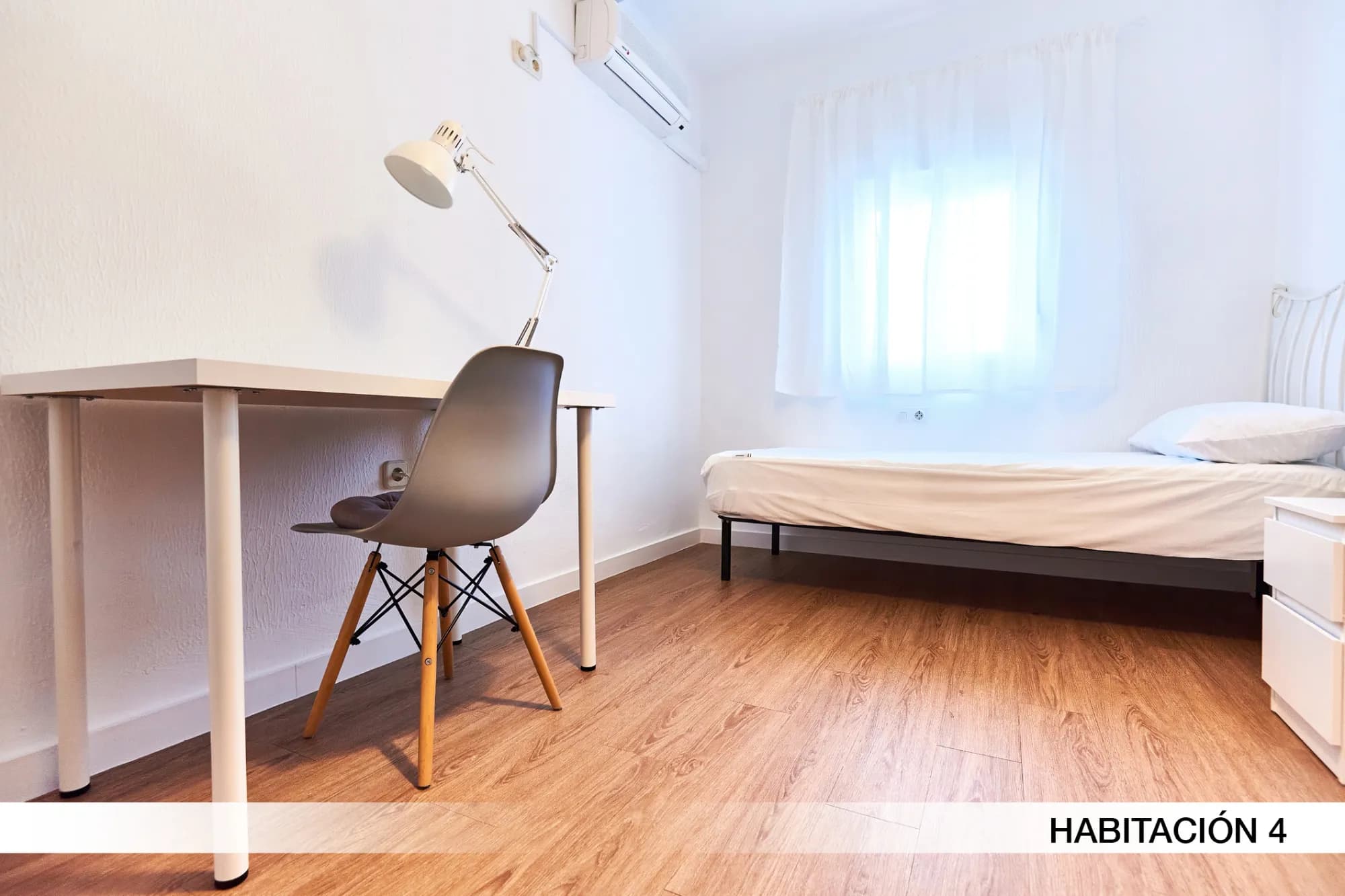 Shared Room in Seville photo 3