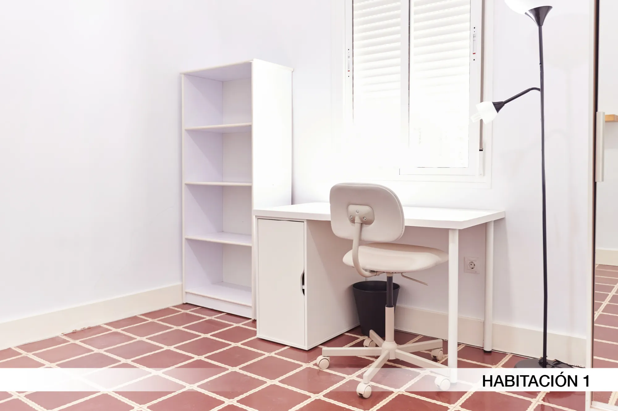 Shared Room in Seville photo 3