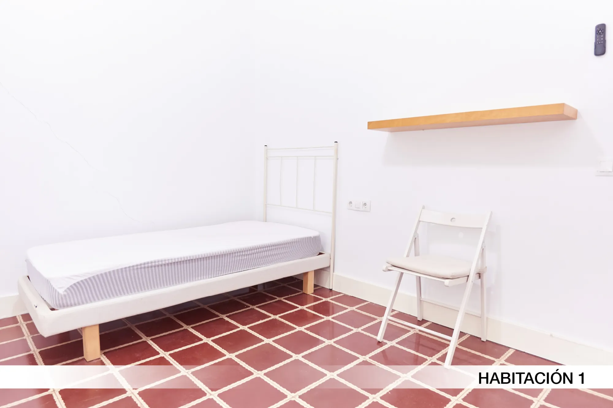 Shared Room in Seville photo 2