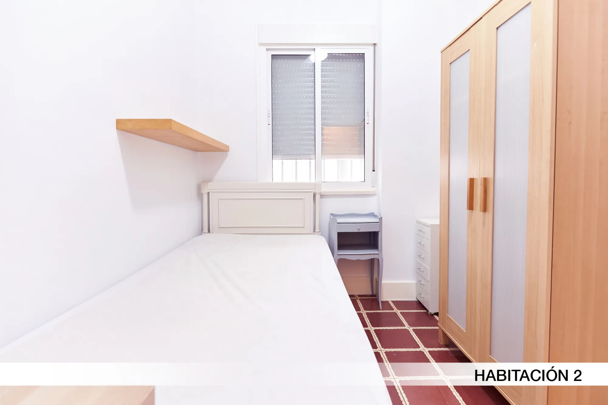 Shared Room in Seville photo 2