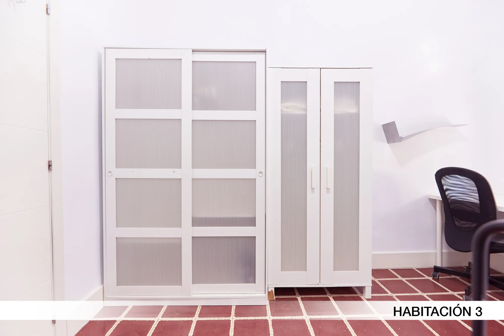 Shared Room in Seville photo 4