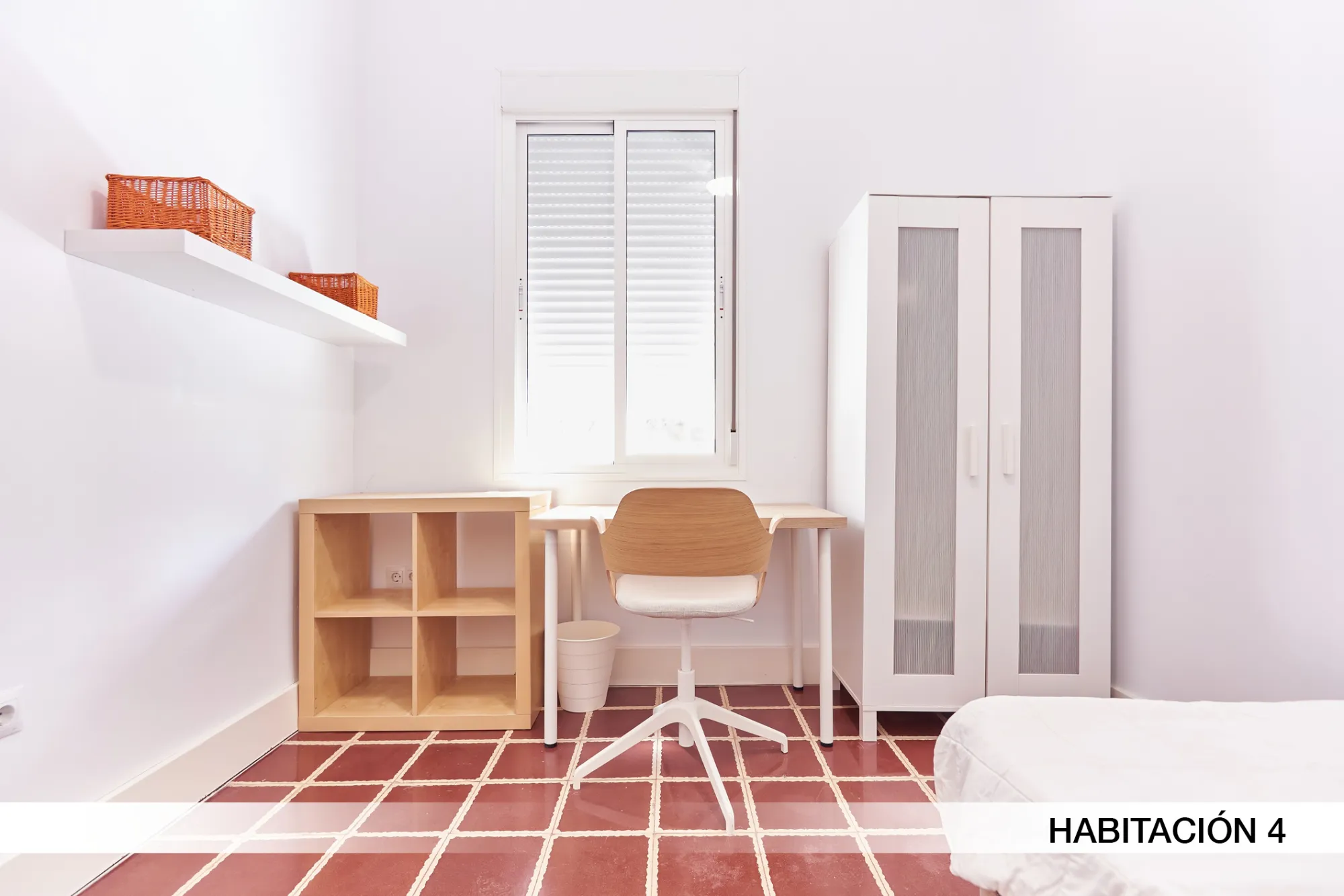 Shared Room in Seville photo 4