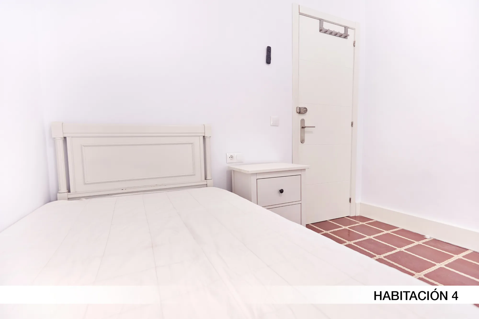 Shared Room in Seville photo 2