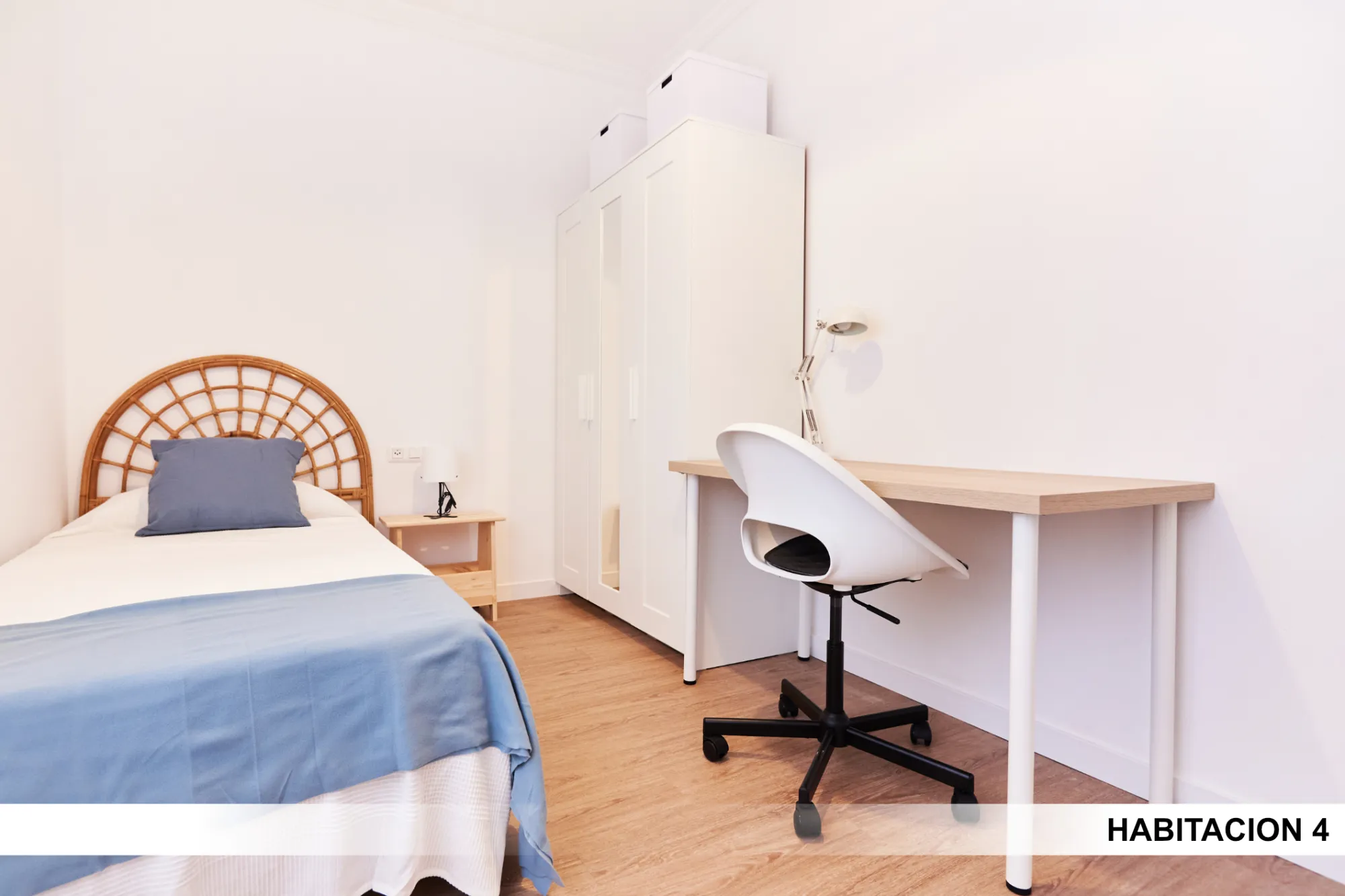 Shared Room in Seville photo 2