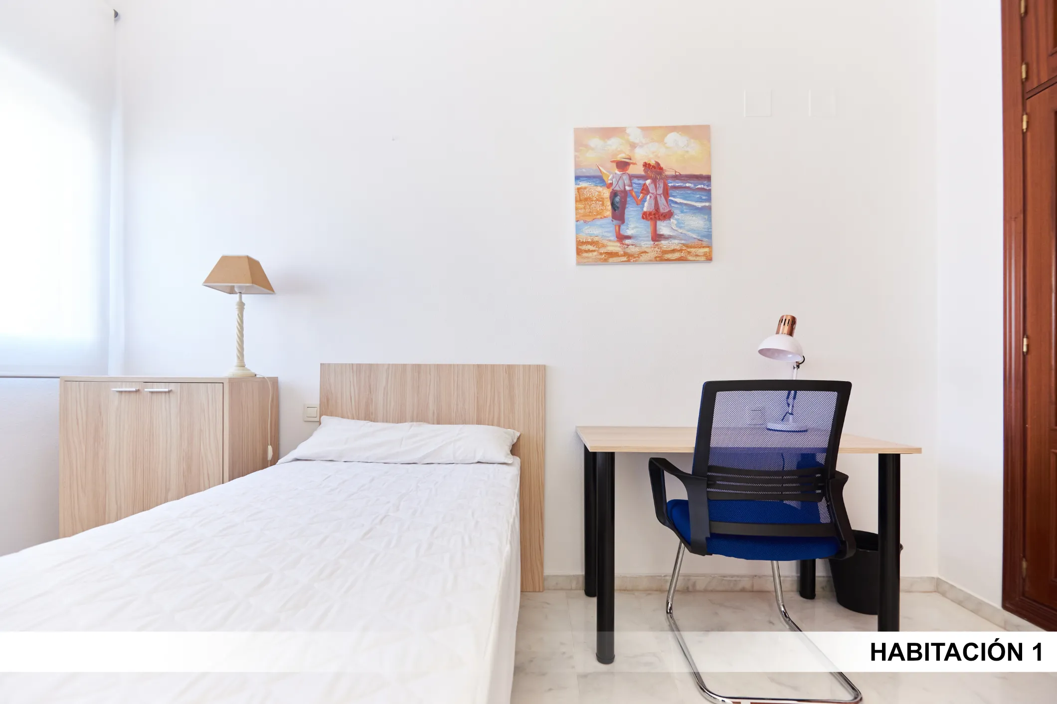 Shared Room in Seville photo 2