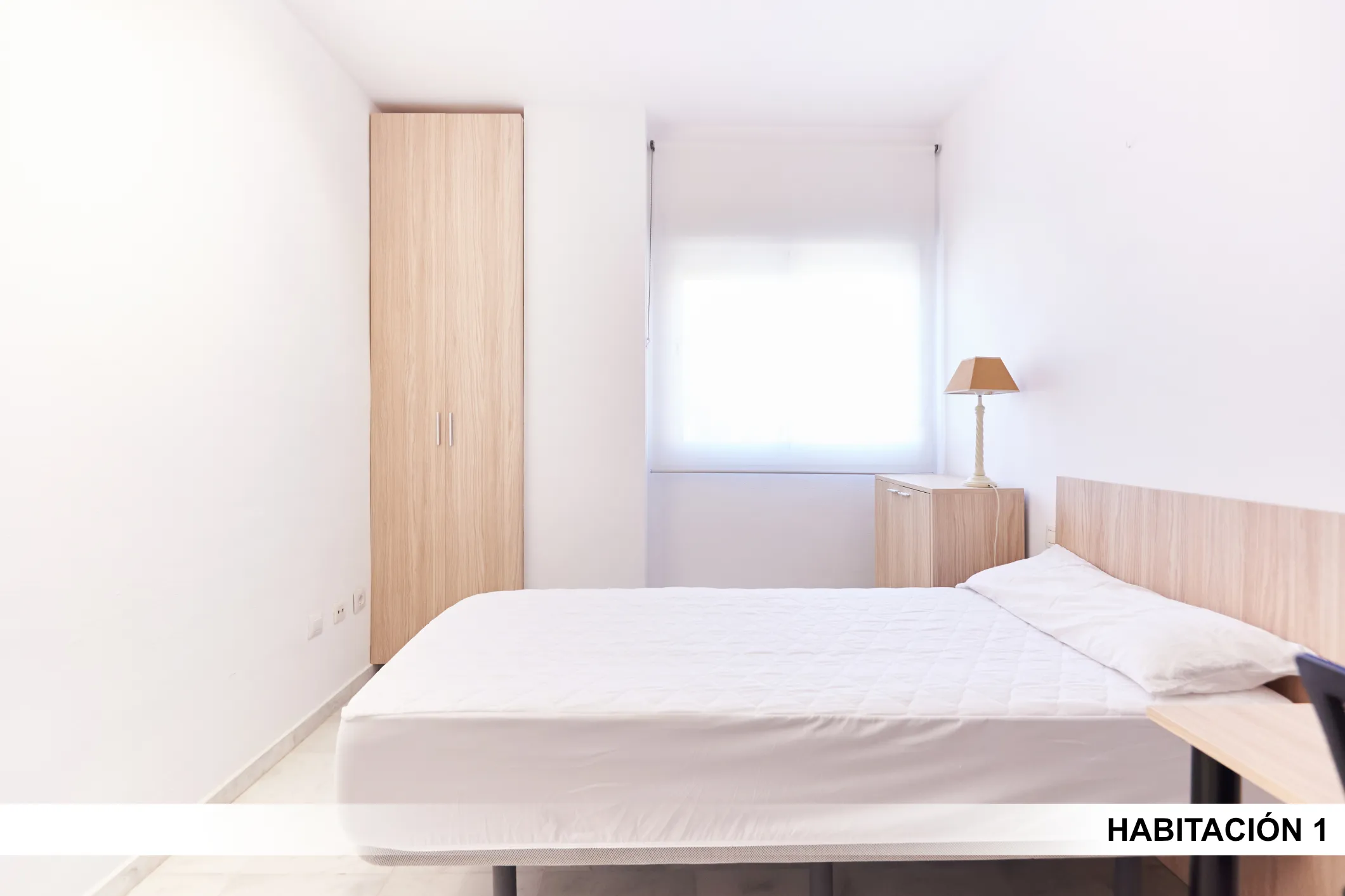 Shared Room in Seville photo 5