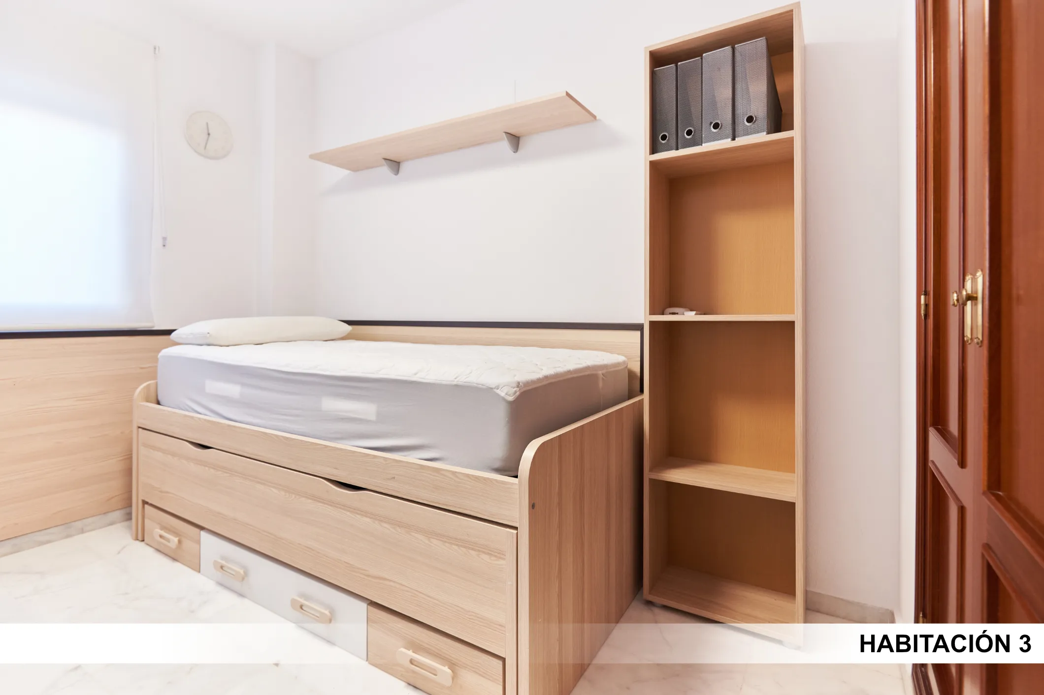 Shared Room in Seville photo 2