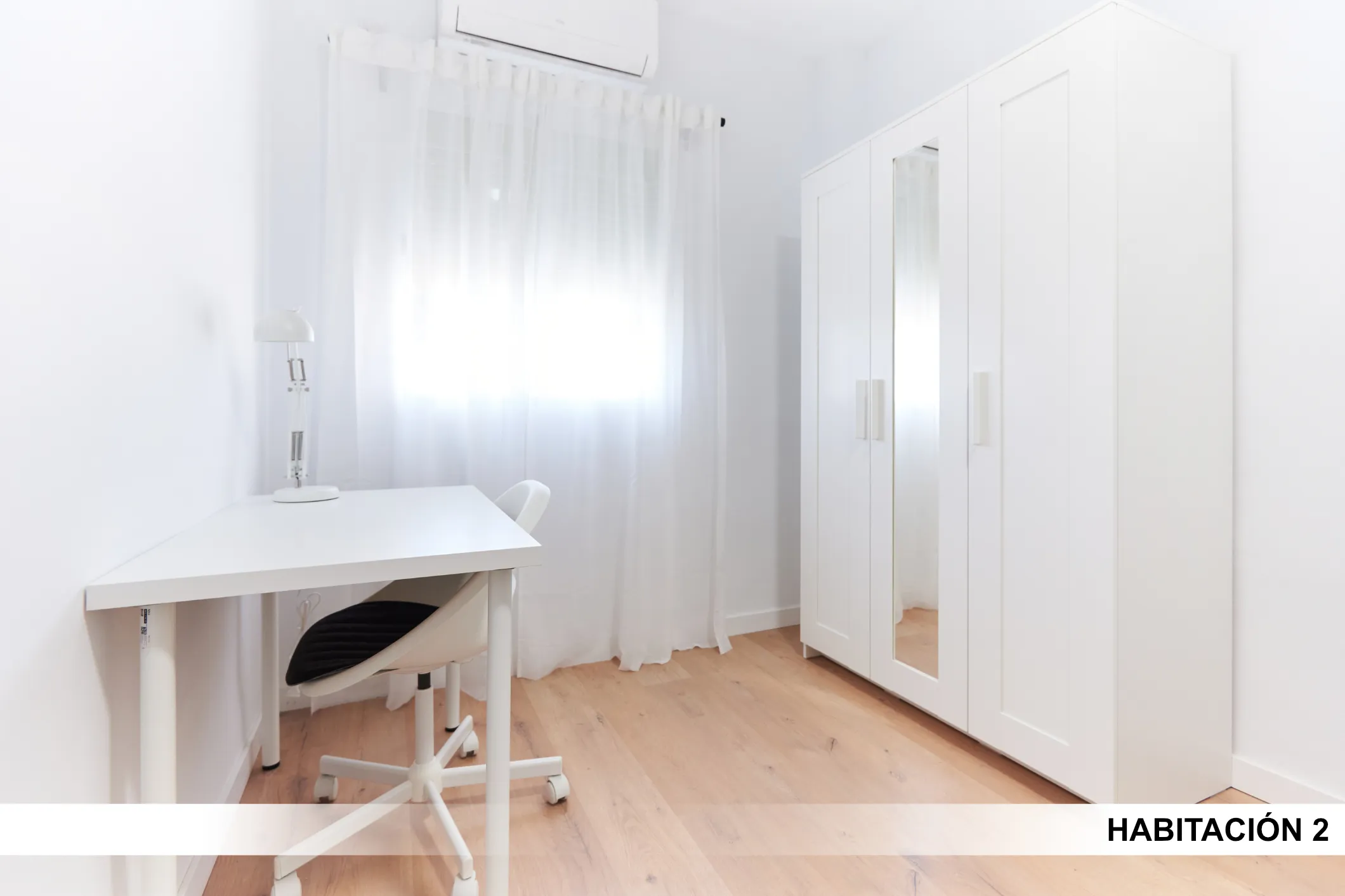 Shared Room in Seville photo 4