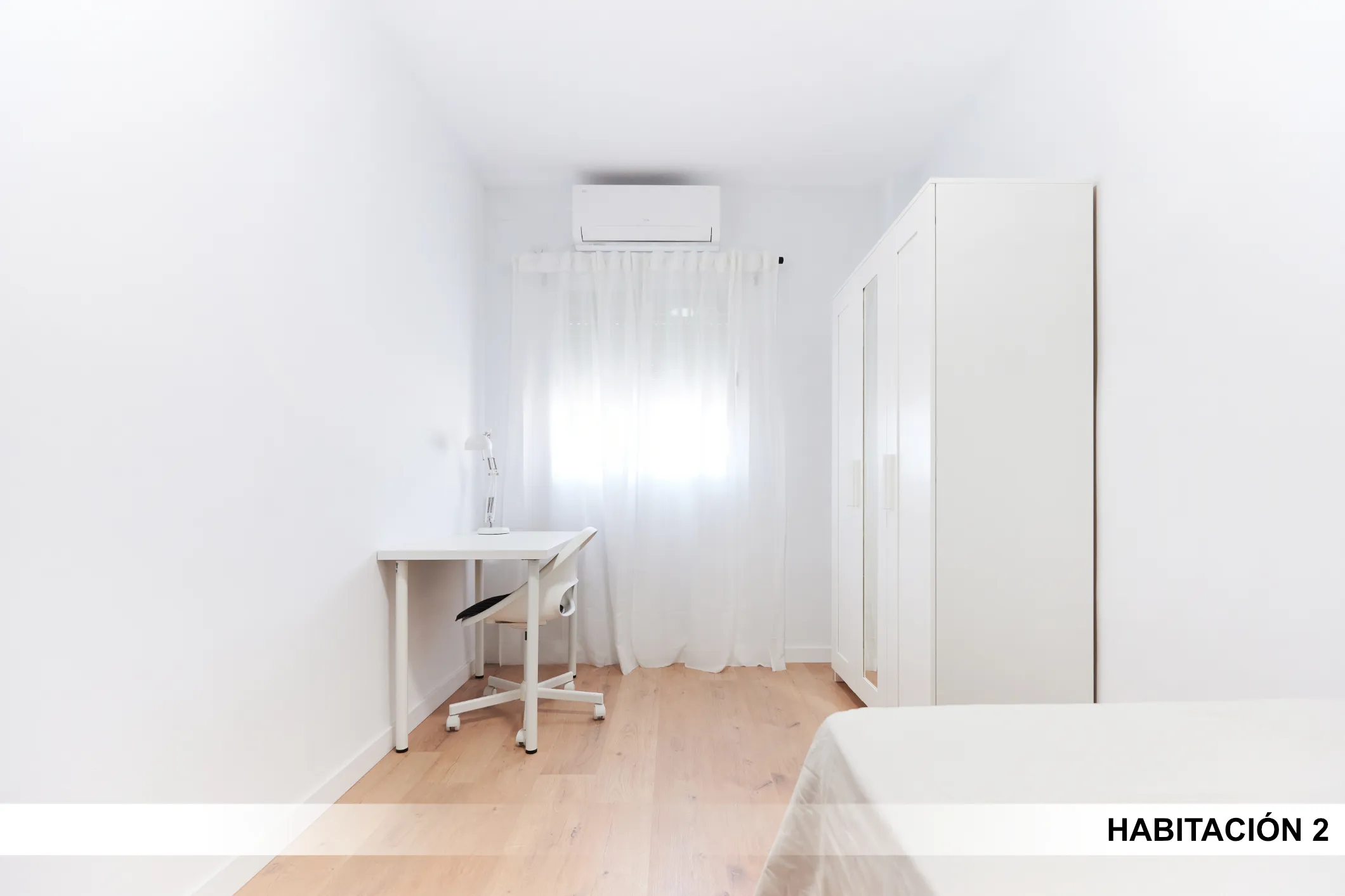 Shared Room in Seville photo 2