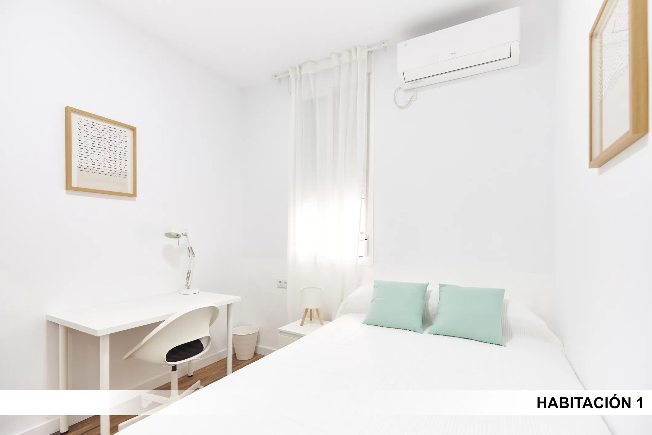 Shared Room in Seville photo 2