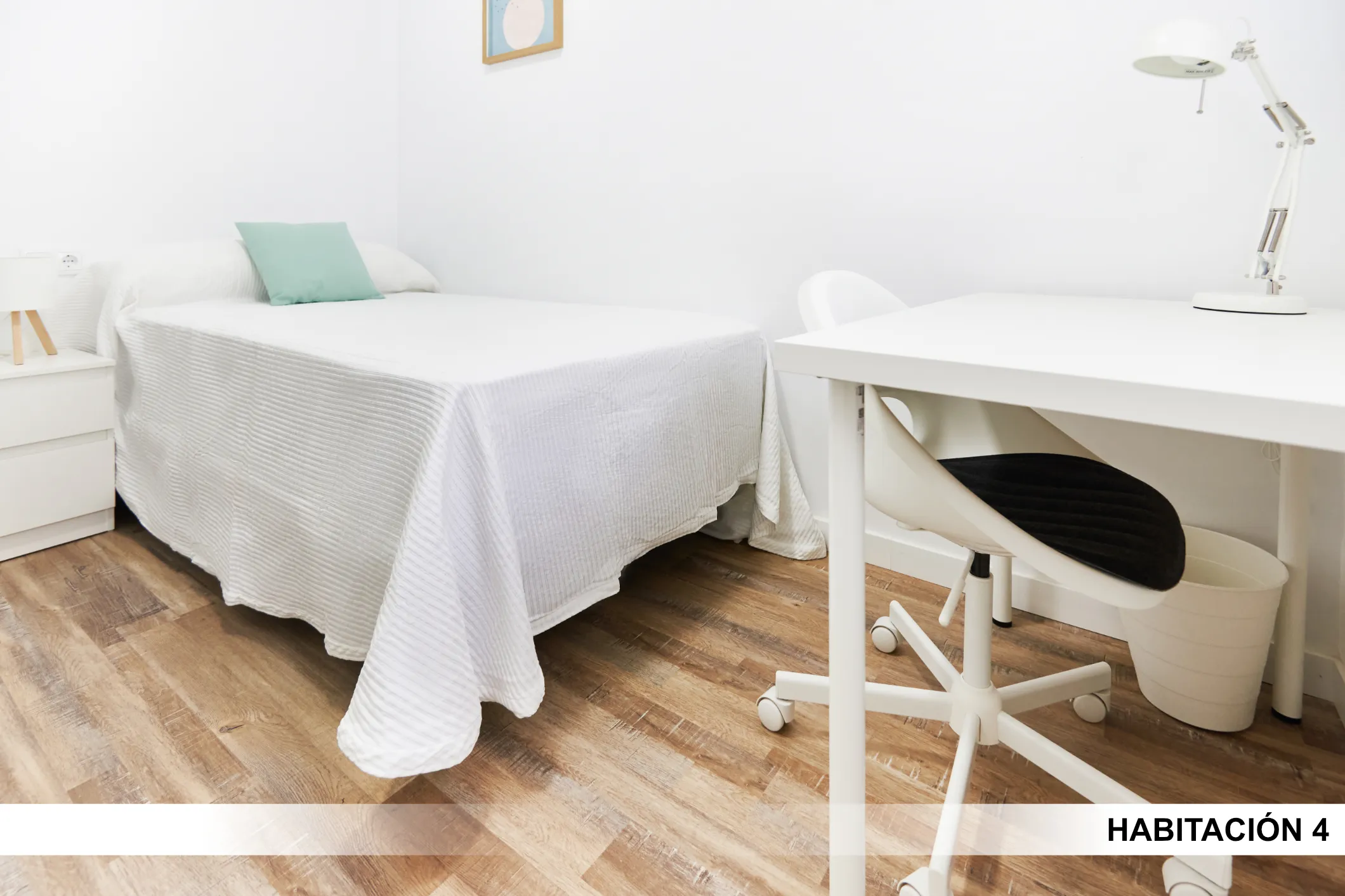 Shared Room in Seville photo 4