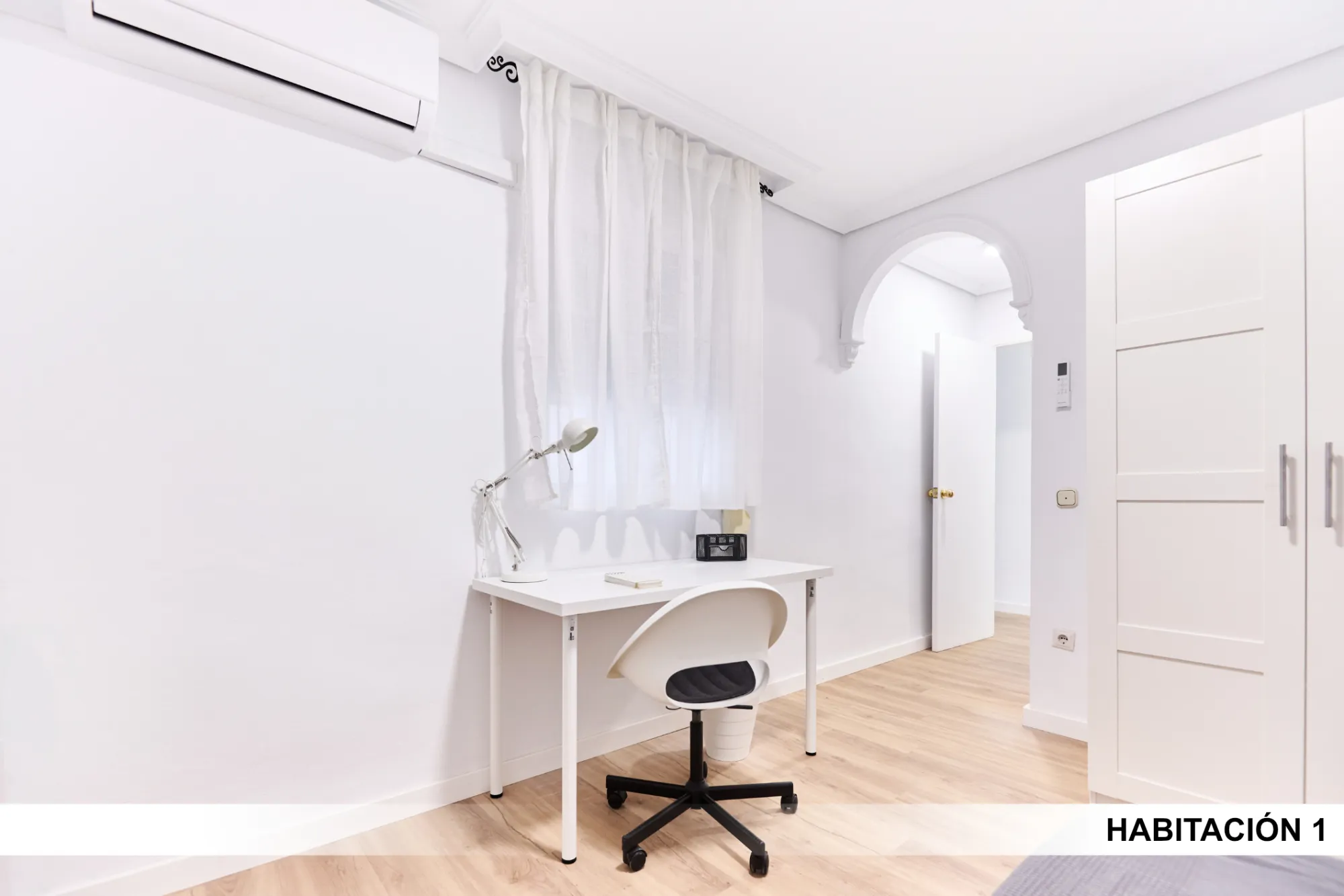 Private room in Seville photo 3
