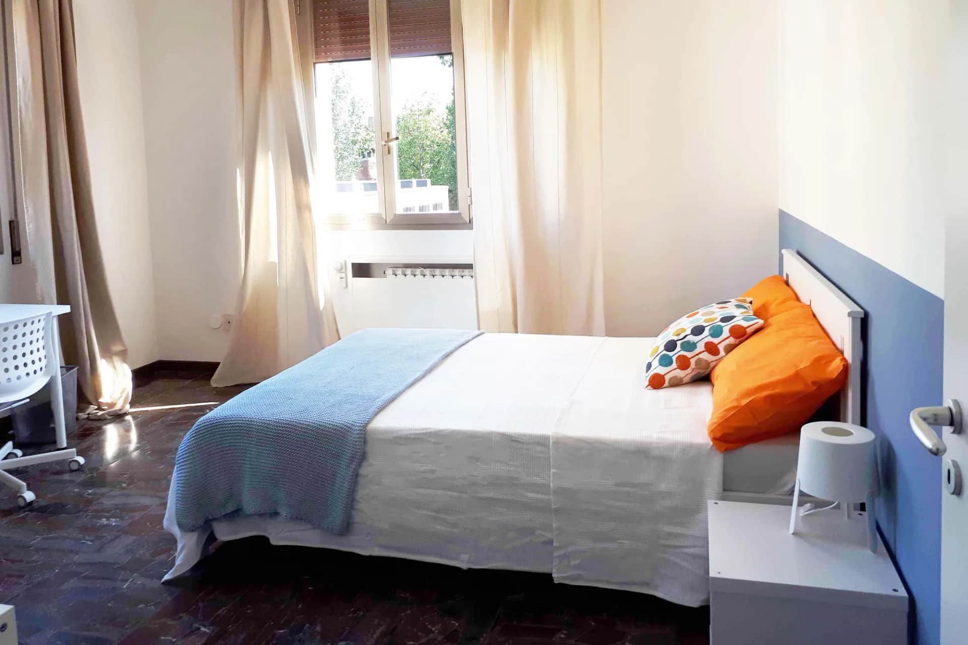 Private room in Bologna