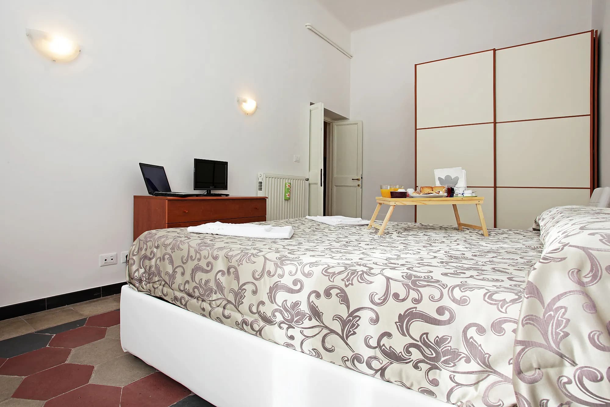 Shared Room in Rome photo 4